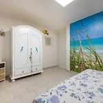 Acquamarina Semi Detached With Private Pool&wifi Casa vacanze Torre delle Stelle