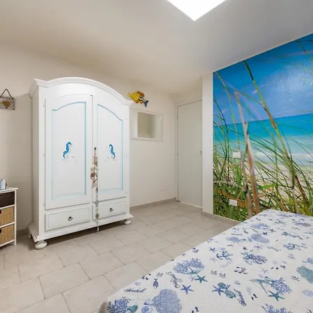 Acquamarina Semi Detached With Private Pool And Wifi 펜션 토레 델레 스텔레