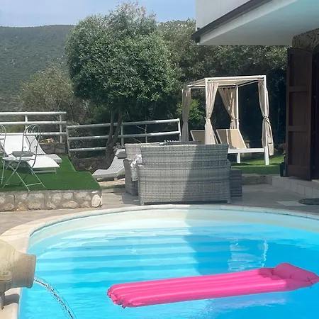 Vakantiehuis Acquamarina Semi Detached With Private Pool And Wifi Torre delle Stelle
